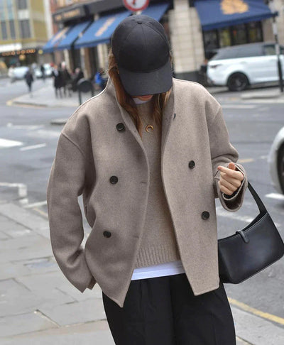 Übergroße Jacke mit Knöpfen