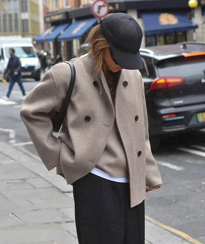 Übergroße Jacke mit Knöpfen
