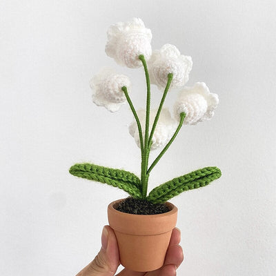 Handgefertigte Häkelblumentopf-Dekoration