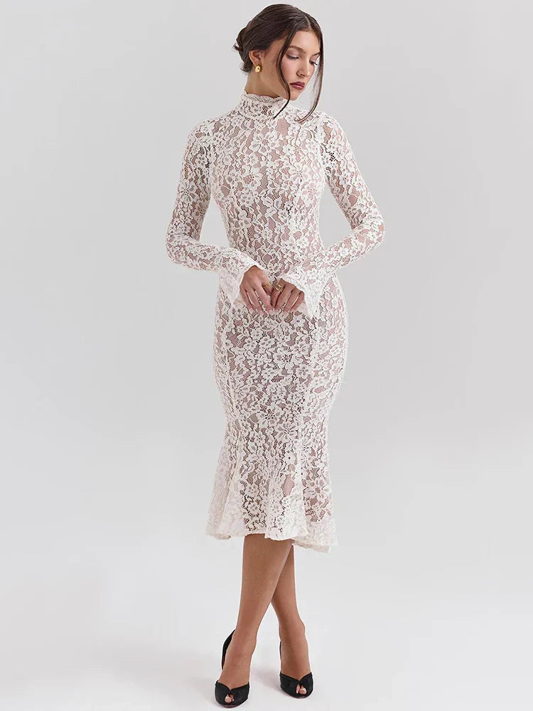 Lyka | Bodycon-Kleid mit hohem Halsausschnitt und hoher Taille aus Spitze