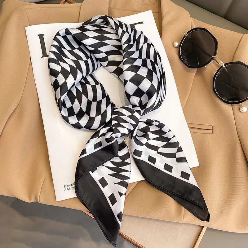 Elara's Luxus Seidenschal – Mode-Bandana für Frauen