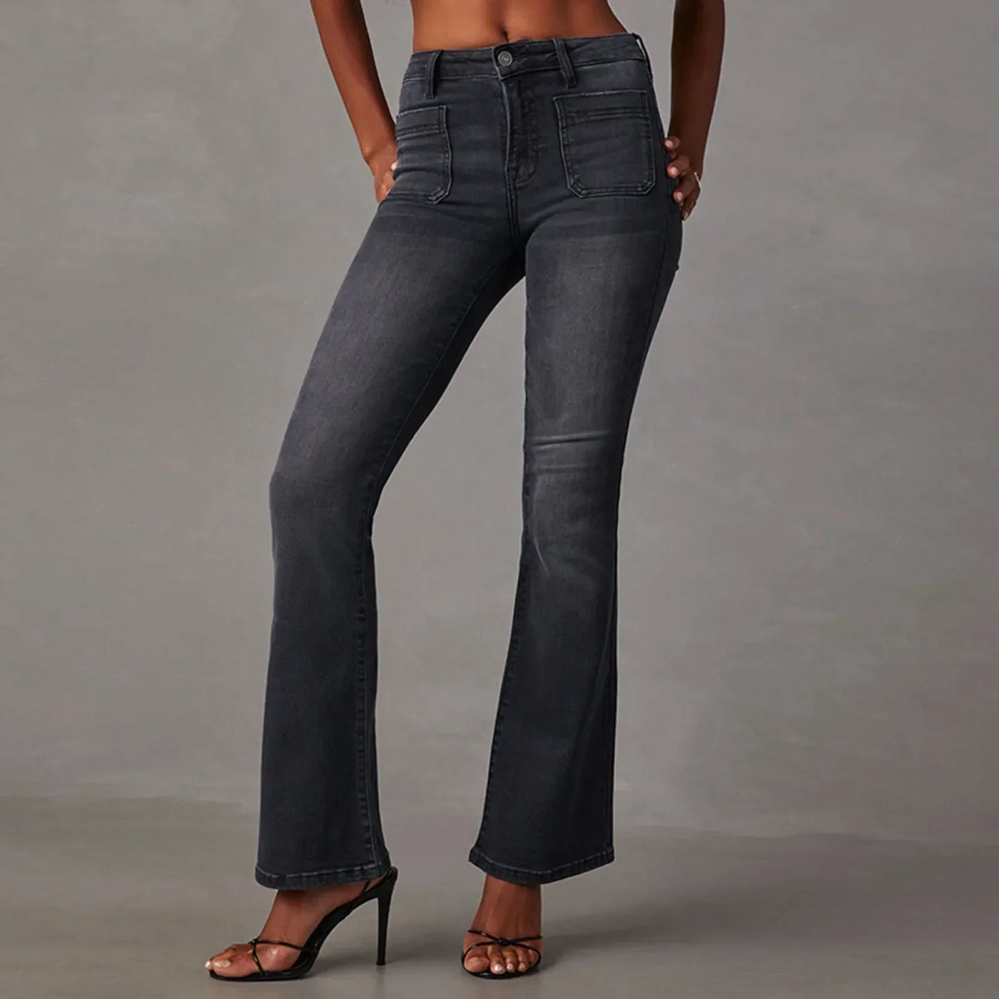 Schicke Bootcut-Jeans mit niedriger Taille