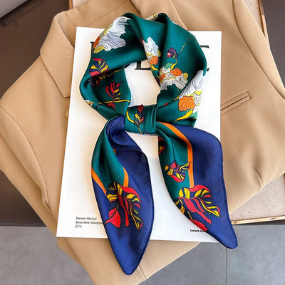 Elara's Luxus Seidenschal – Mode-Bandana für Frauen