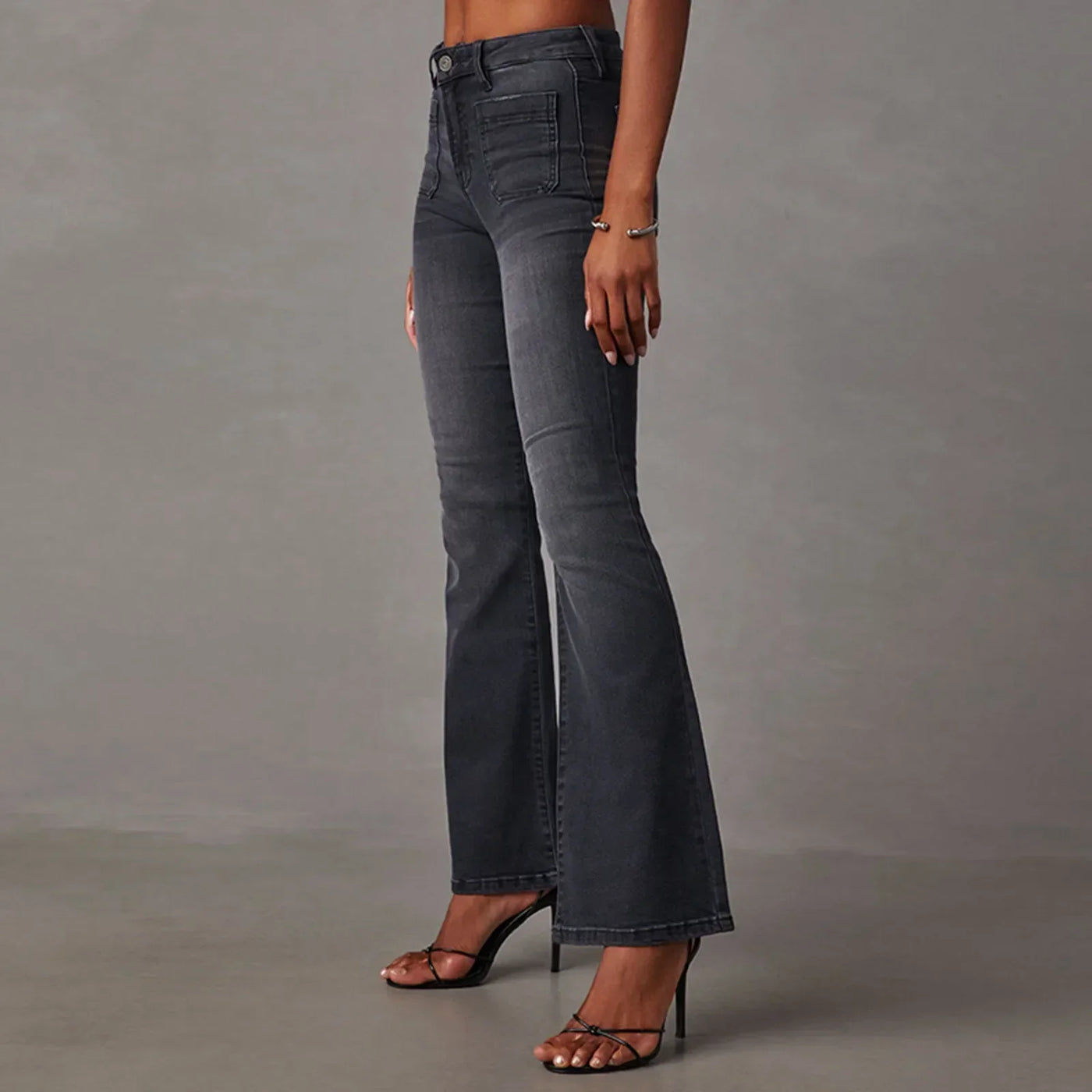 Schicke Bootcut-Jeans mit niedriger Taille