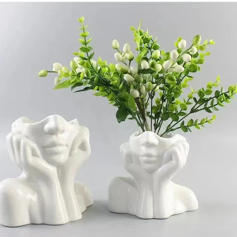 Moderne Frauenkopf-Vase