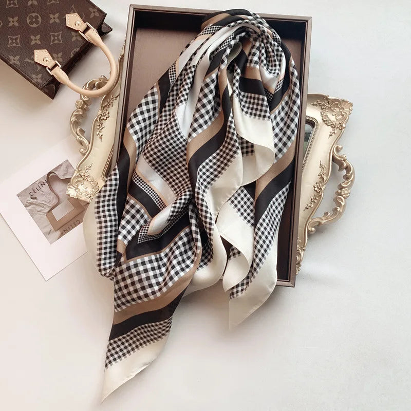 Elara's Luxus Seidenschal – Mode-Bandana für Frauen