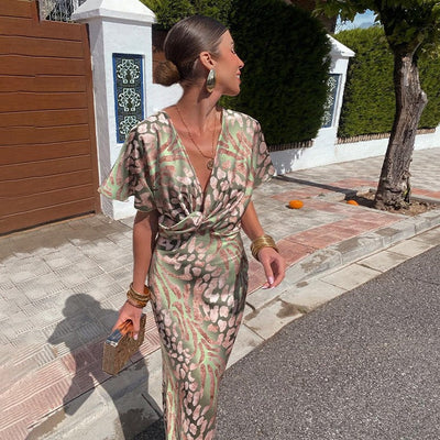 Kelsey - Long twisted V-neck dress