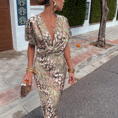 Kelsey - Long twisted V-neck dress