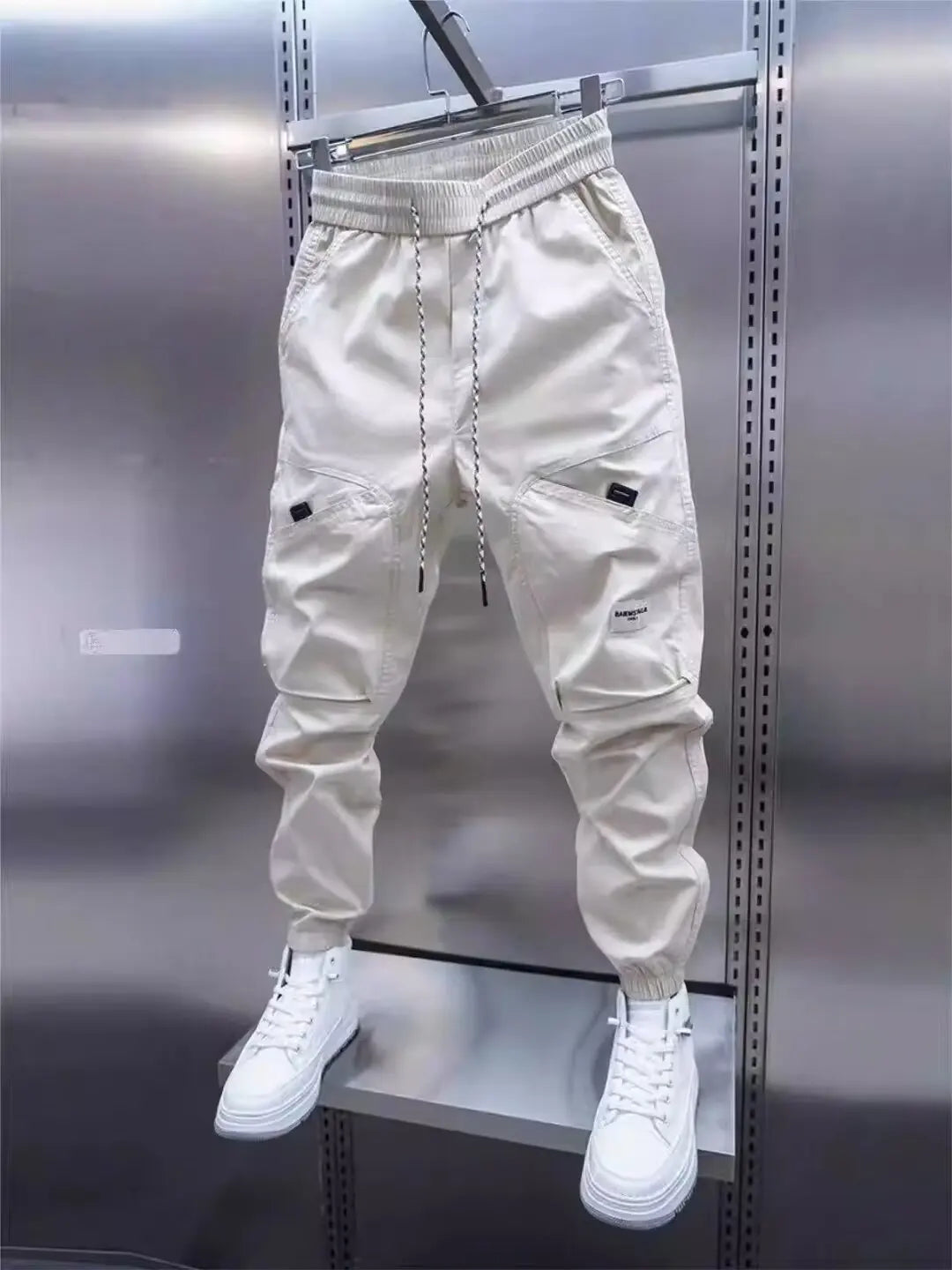 Edelstein™ | Sporthose mit Details