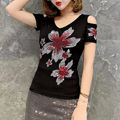 Schulterfreies, dehnbares, schmal geschnittenes T-Shirt aus Mesh im koreanischen Stil