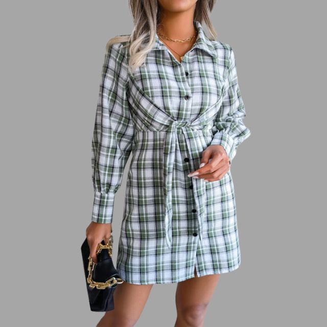 Klassisches kariertes Hemdkleid mit Taillenband