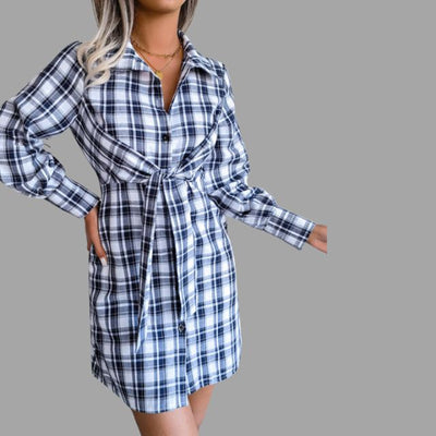 Klassisches kariertes Hemdkleid mit Taillenband