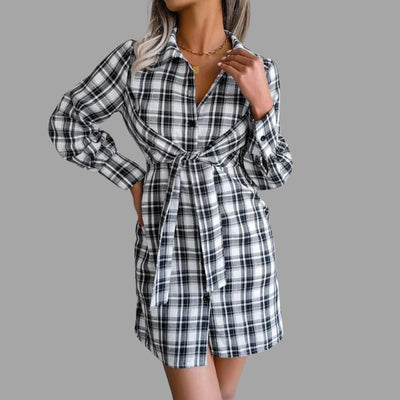 Klassisches kariertes Hemdkleid mit Taillenband