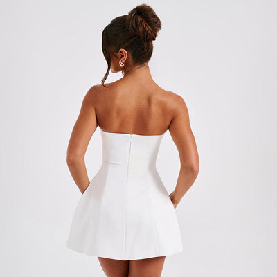 Clara – Sommerliches Röhrenkleid in einfarbigem Design