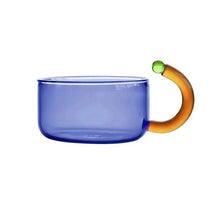 Blauer Becher