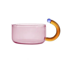 Pinker Becher