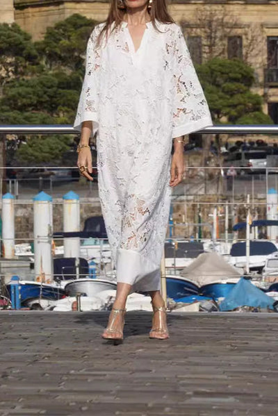 Fenna | Modernes, fließendes, raffiniertes Spitzenkleid