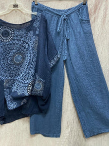 Blau